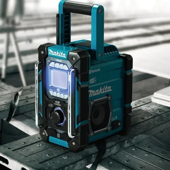 Makita DMR301